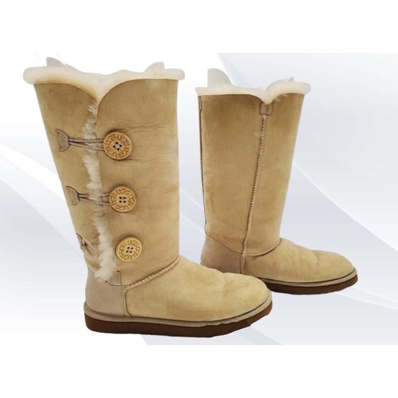 UGG Shoes - UGG Women's Bailey Button Triplet II Tan Leather GENUINE SHEEPSKIN